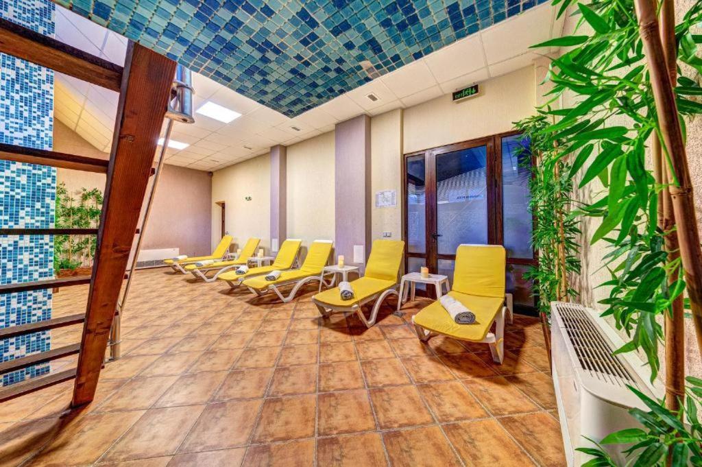 N.Joy Holiday Apartment 534 By Oak Residence Смолян Экстерьер фото